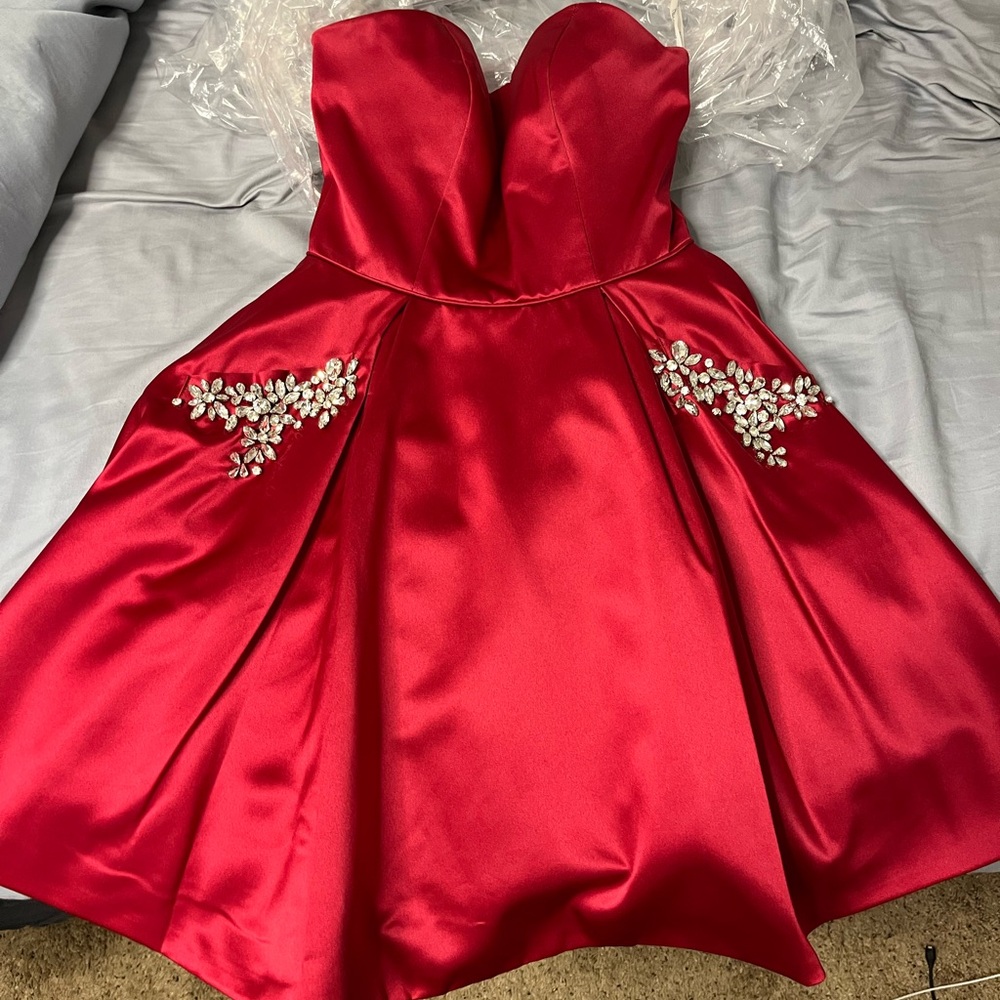 Sherri Hill Red Formal Dress with Crystal Accents Size 2 Homecoming
